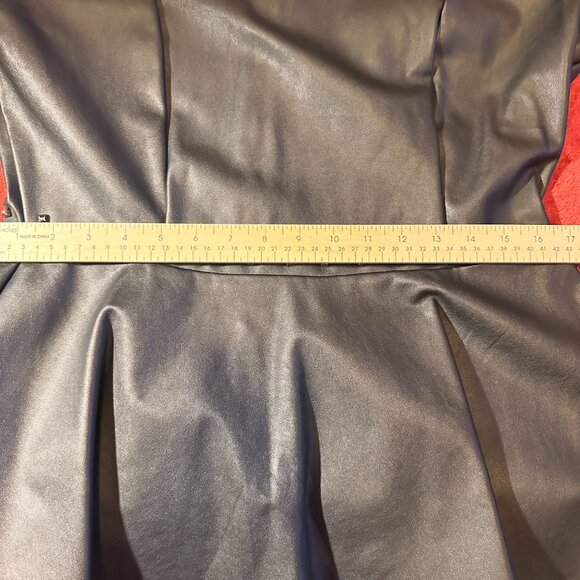Black Faux Leather Peplum Top - Size 14/16 - Picture 9 of 9